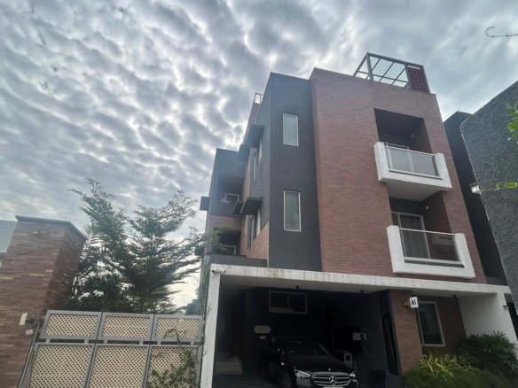 Most Premium Luxurious Villa is for sale in GN mills 4 Real Estate Agent Kanish Realty Coimbatore