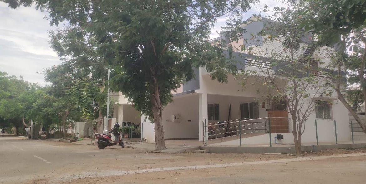 Fully furnished duplex villa is for sale in Sulur Kanampalayam