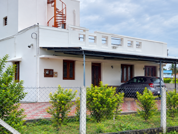 🏡 HOUSE FOR SALE – NEAR POLLACHI
